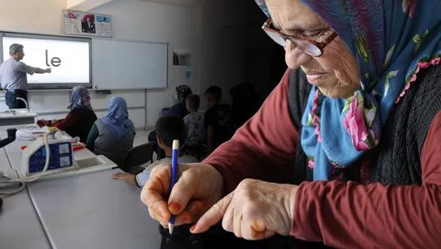 17 torunu var! Adanalı ninelerin büyük azmi!