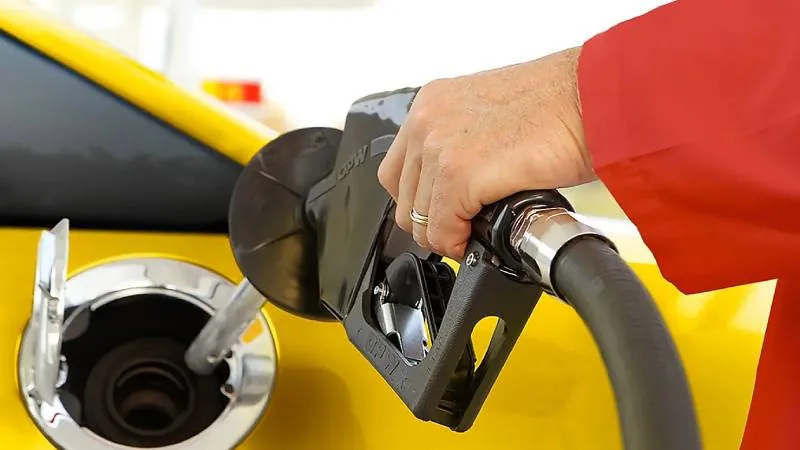 Akaryakıt Fiyatları: Benzin, Motorin ve LPG'de Son Dakika Değişikliği!