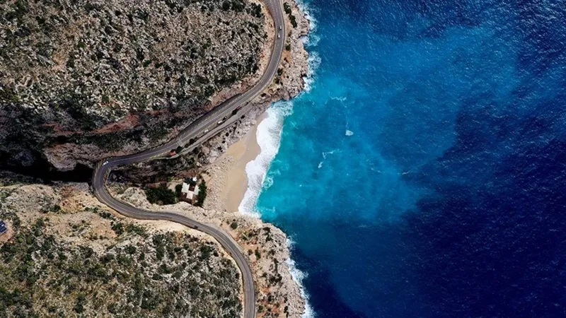 Antalya'da Deniz Keyfi Kaç Derece? İşte İlçe İlçe Sıcaklıklar!