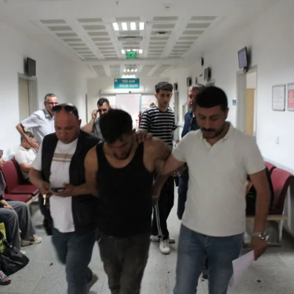 Birini bırakıp ötekini çaldı