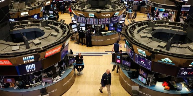 Borsa Yükselişte! Yatırımcılar Bayram Ediyor, BIST 100 Rekor Kırdı!