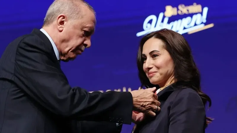 CHP'li Başkana Gözaltı Şoku! Özlem Gürzel Olayı Ne?