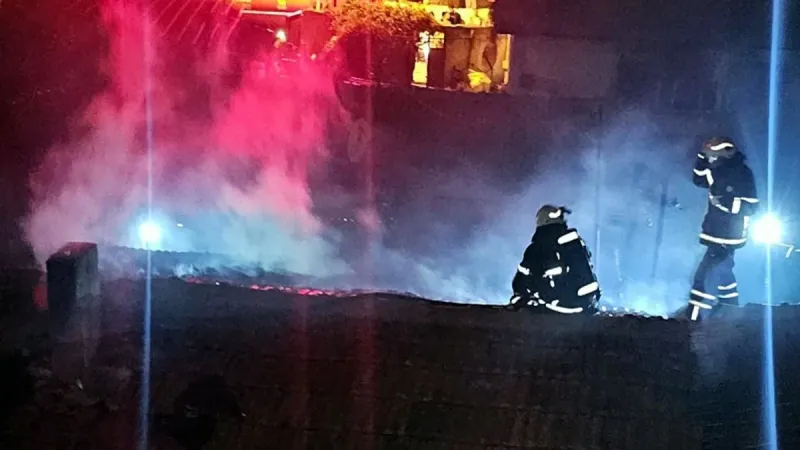 Edirne'de Korkunç Yangın! Ev Alevlere Teslim, Çatılar Tutuştu!