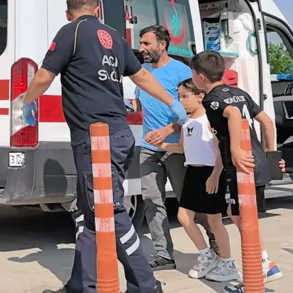 Elinden fırlayan bıçak diline saplandı!