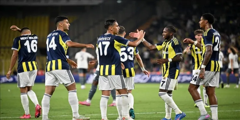 Fenerbahçe'de Şok Ayrılık! Yeni Hoca ve İlk 11 Belli Oldu Mu?