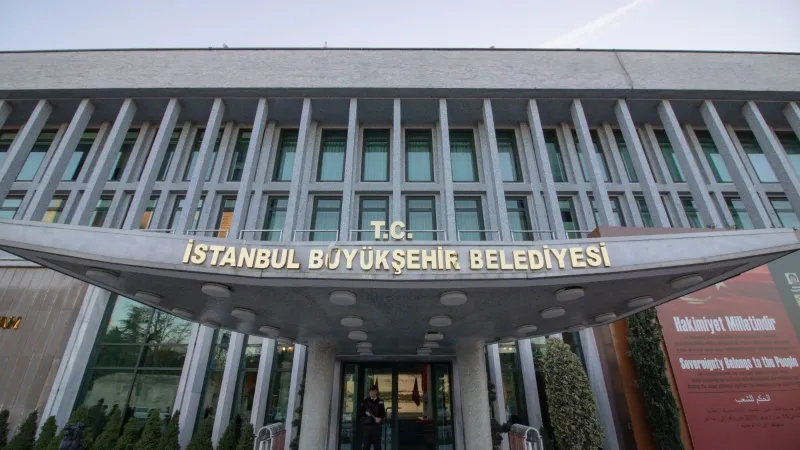 İBB'ye yönelik yolsuzluk soruşturmasında 25 kişi tutuklandı