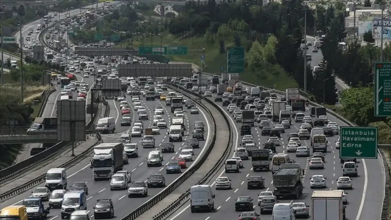 İstanbul'da Trafik Kabusu! Yoğunluk %71'e Fırladı!