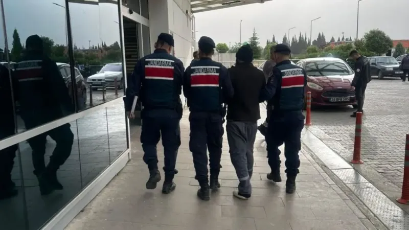 İzmir merkezli 17 ilde DEAŞ operasyonu: 26 gözaltı