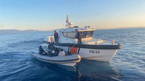 İzmir'de Göçmen Operasyonu! O Kaçakçılar Yakalandı mı? Şok Detaylar!