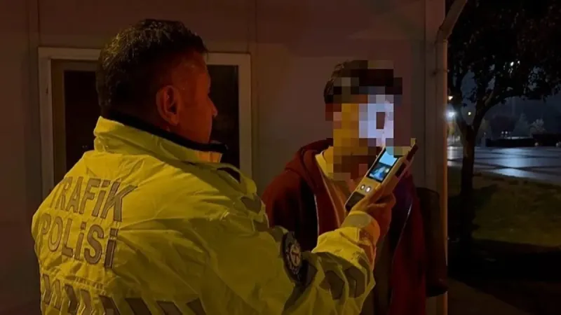 Kayseri'de Alkollü Kabus! Ehliyetsiz Sürücü Ortalığı Karıştırdı