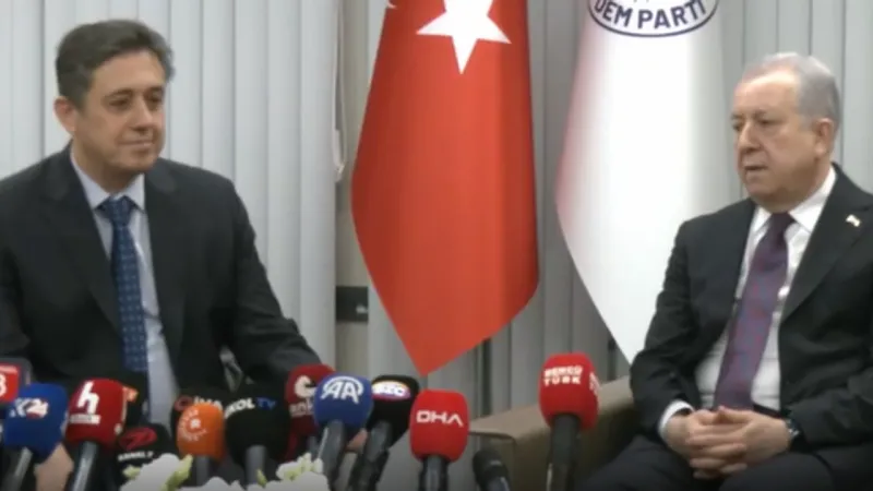 MHP'den DEM'e Ziyaret: "Demli Çay" Espirisi Güldürdü!