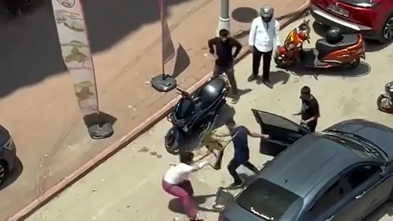Miras yüzünden dayısını bıçakla yaraladı
