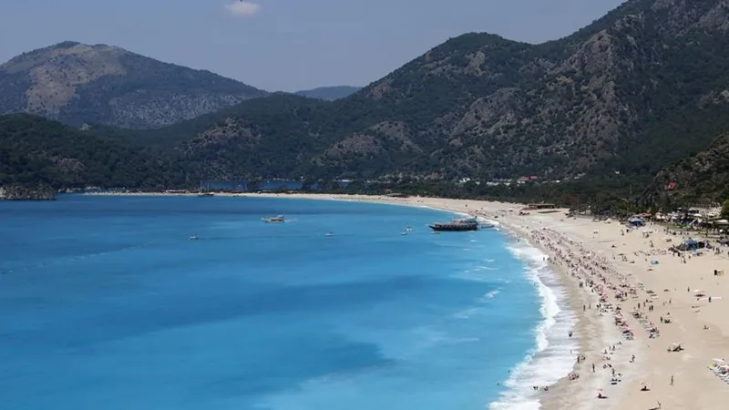 Muğla'da Deniz Kaynıyor! 30 Dereceye Ulaştı!