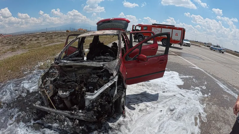 Aksaray'da Otomobil Alevlere Teslim! İşte O Anlar