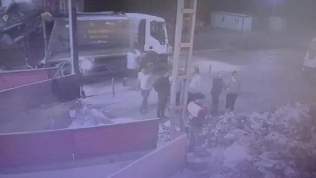Anne Yadigarı Kolye Çöpte Bulundu! 7 Ton Çöp Arasında Mucize