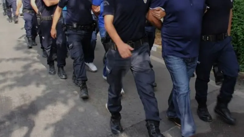 Suç Örgütüne Şok Baskın! 13 Gözaltı: İstanbul'da Neler Oluyor?