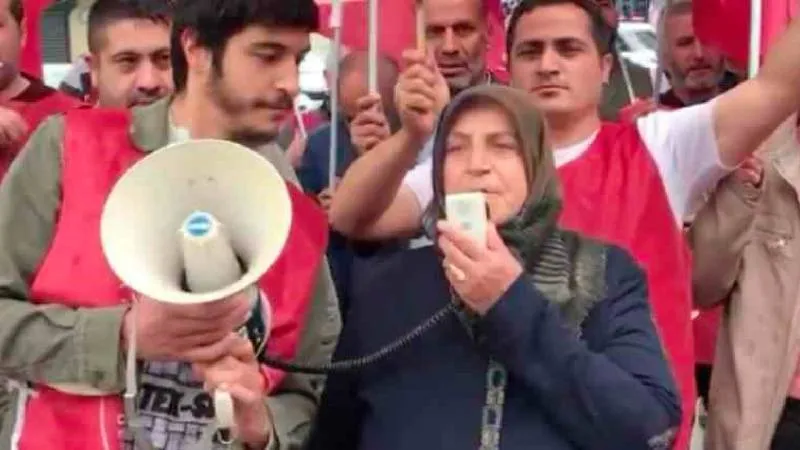 BİRTEK-SEN Genel Başkanı Mehmet Türkmen ev hapsi nedeniyle 1 Mayıs'a katılamadı; ''Başına iş gelir diyen annem meydanlarda''