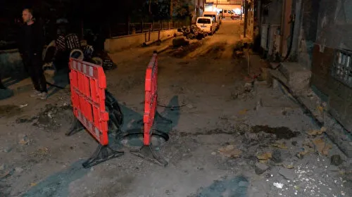 İstanbul Bayrampaşa'da Rögar Patlaması! Sokak Neden Kapatıldı?