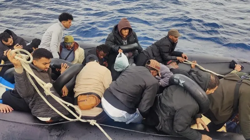 Çeşme'de Göçmen Dramı! Sahil Güvenlik Harekete Geçti!