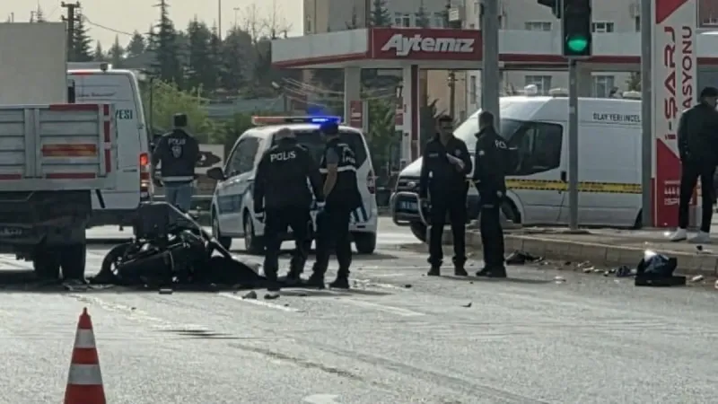 Kırmızı Işık Faciası: Motosiklet Sürücüsü Can Verdi!