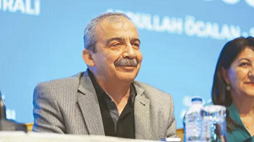 Sırrı Süreyya’dan acı haber