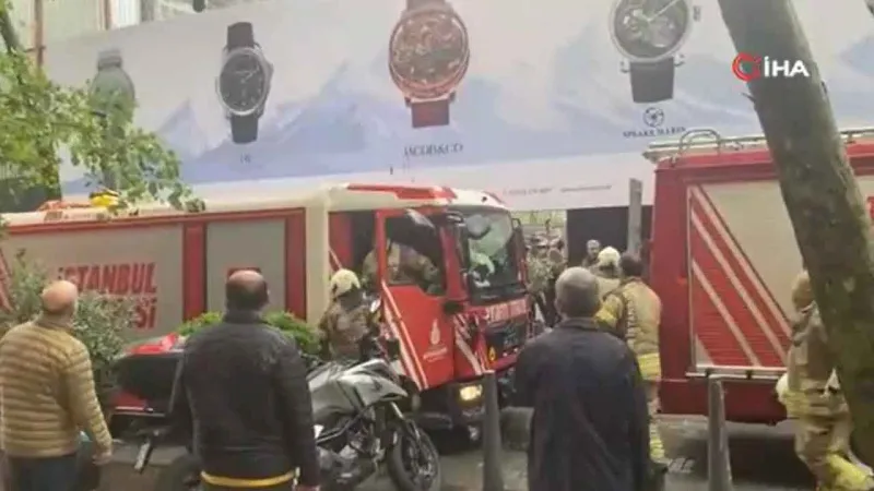 Nişantaşı'nda yangın paniği! Yüksek katlı bina alev aldı