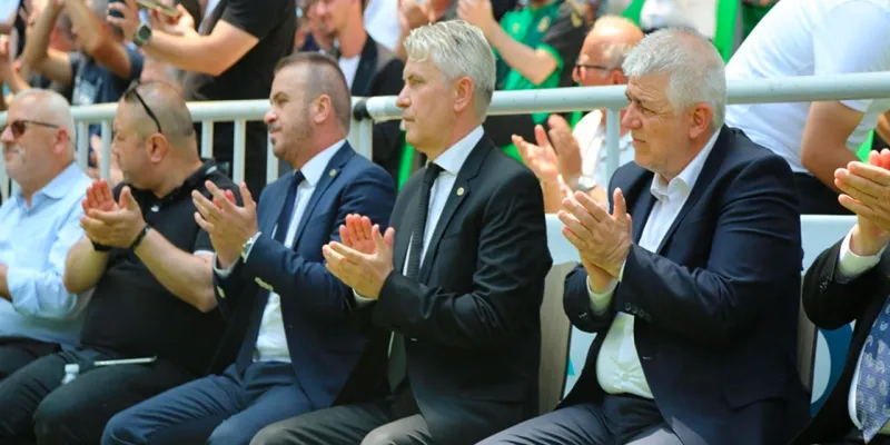 Sakaryaspor'da Şok Değişim! Yeni Başkan Kim Oldu? İşte Kurtuluş Reçetesi!