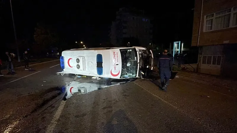 Samsun'da Ambulans Dehşeti! Kaza Sonrası 5 Yaralı