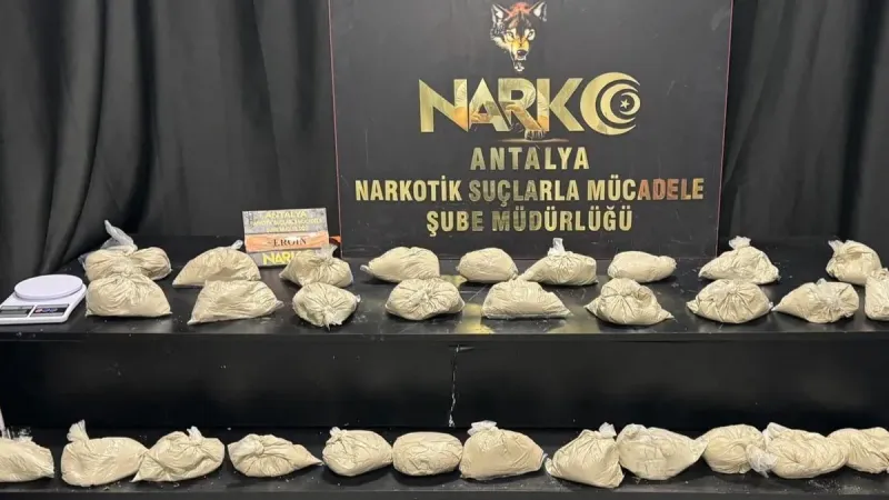Antalya'da Eroin Baskını! 30 Kilo Uyuşturucu Şoku!