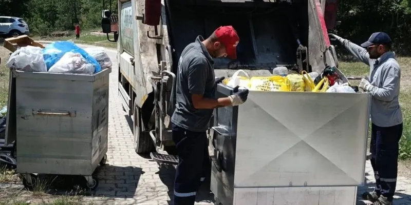 Bayram Bitti, Çöpler Kaldı! Sahillerden 200 Ton Atık Toplandı!