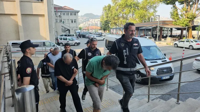 Zonguldak'ta Define Avcıları Yakalandı! Neler Buldular?